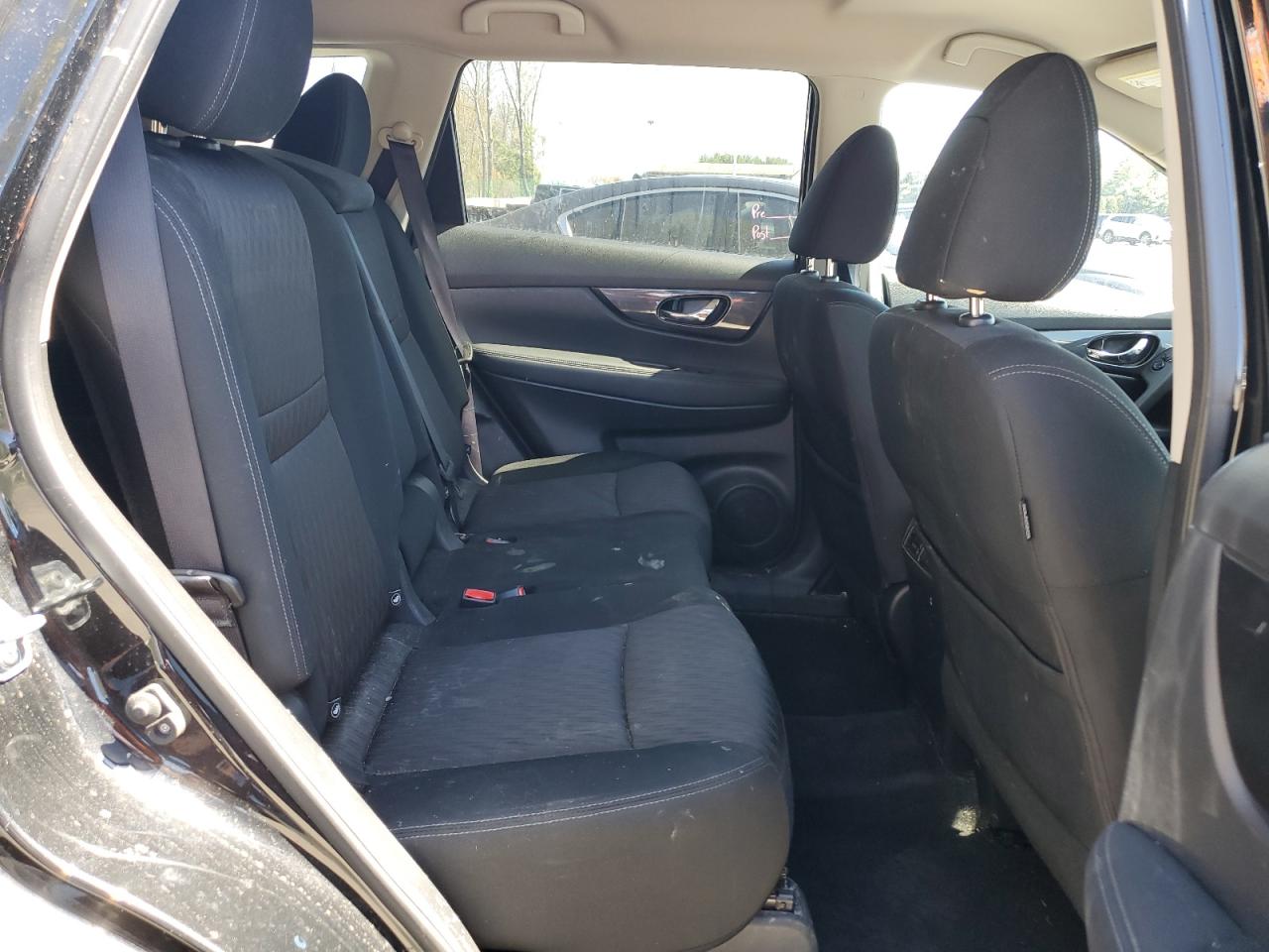 KNMAT2MV6HP575591 NISSAN ROGUE 2017