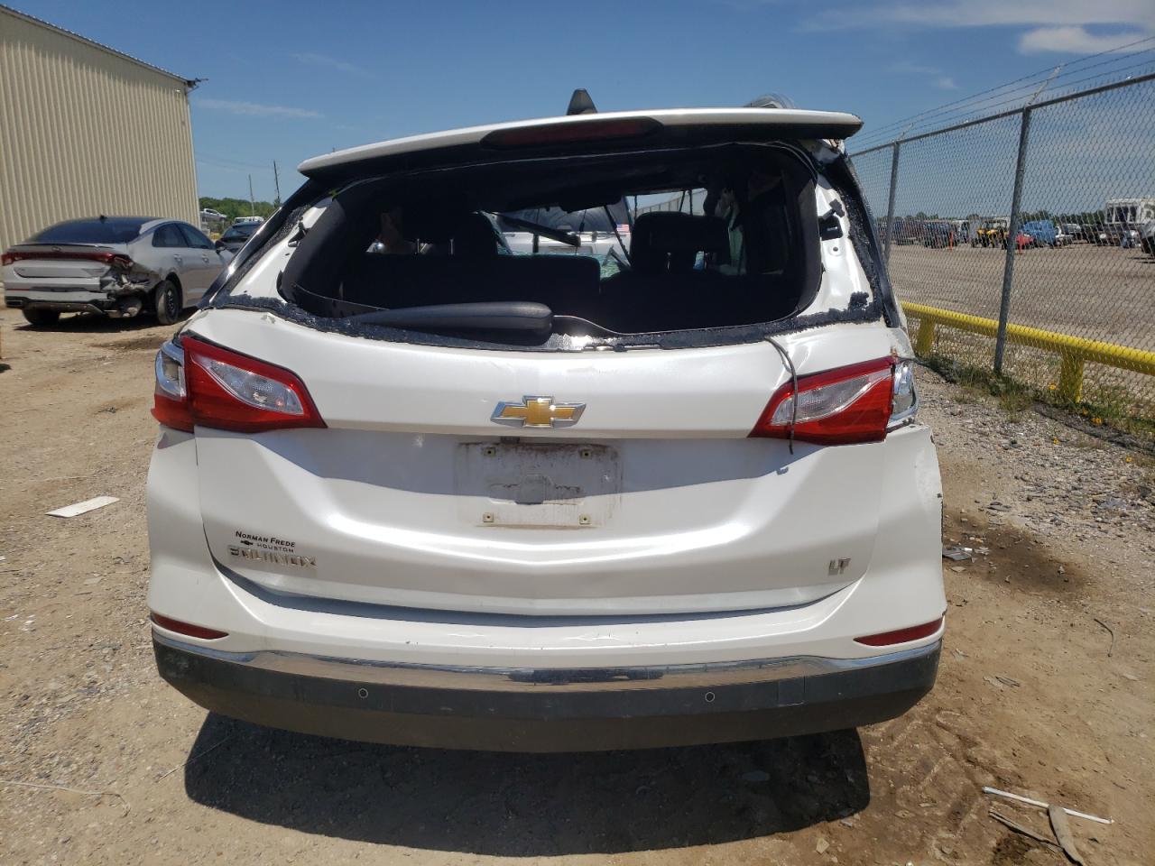 2GNAXJEV0J6150538 2018 Chevrolet Equinox Lt