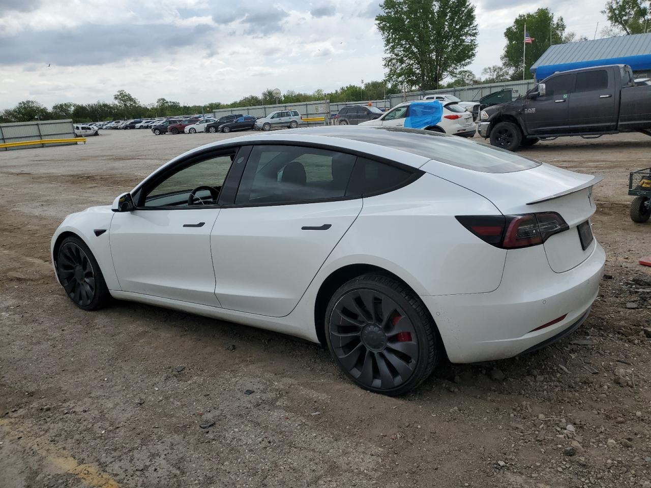 2021 Tesla Model 3 vin: 5YJ3E1EC9MF992363