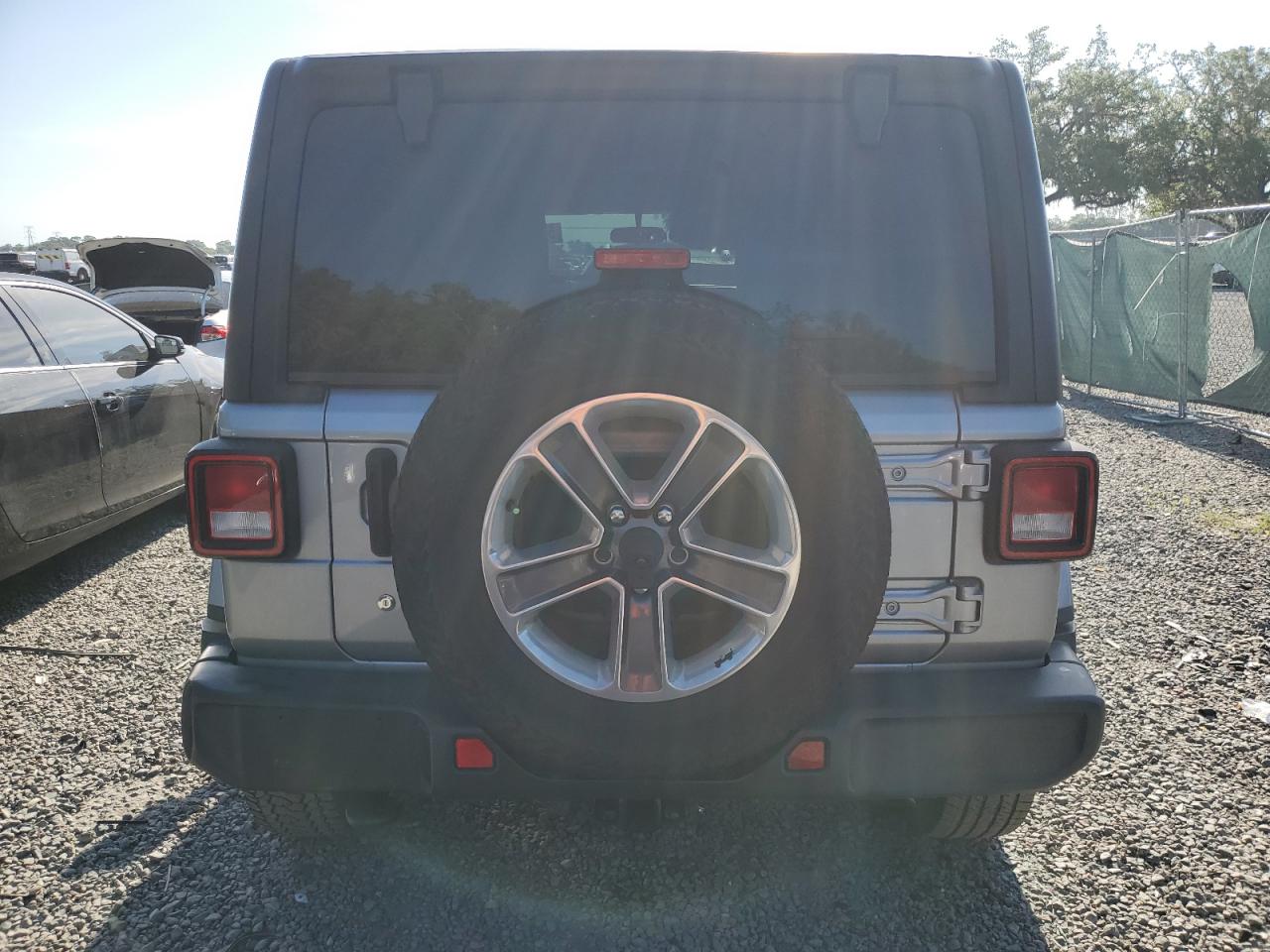 1C4HJXEN6LW214196 2020 Jeep Wrangler Unlimited Sahara