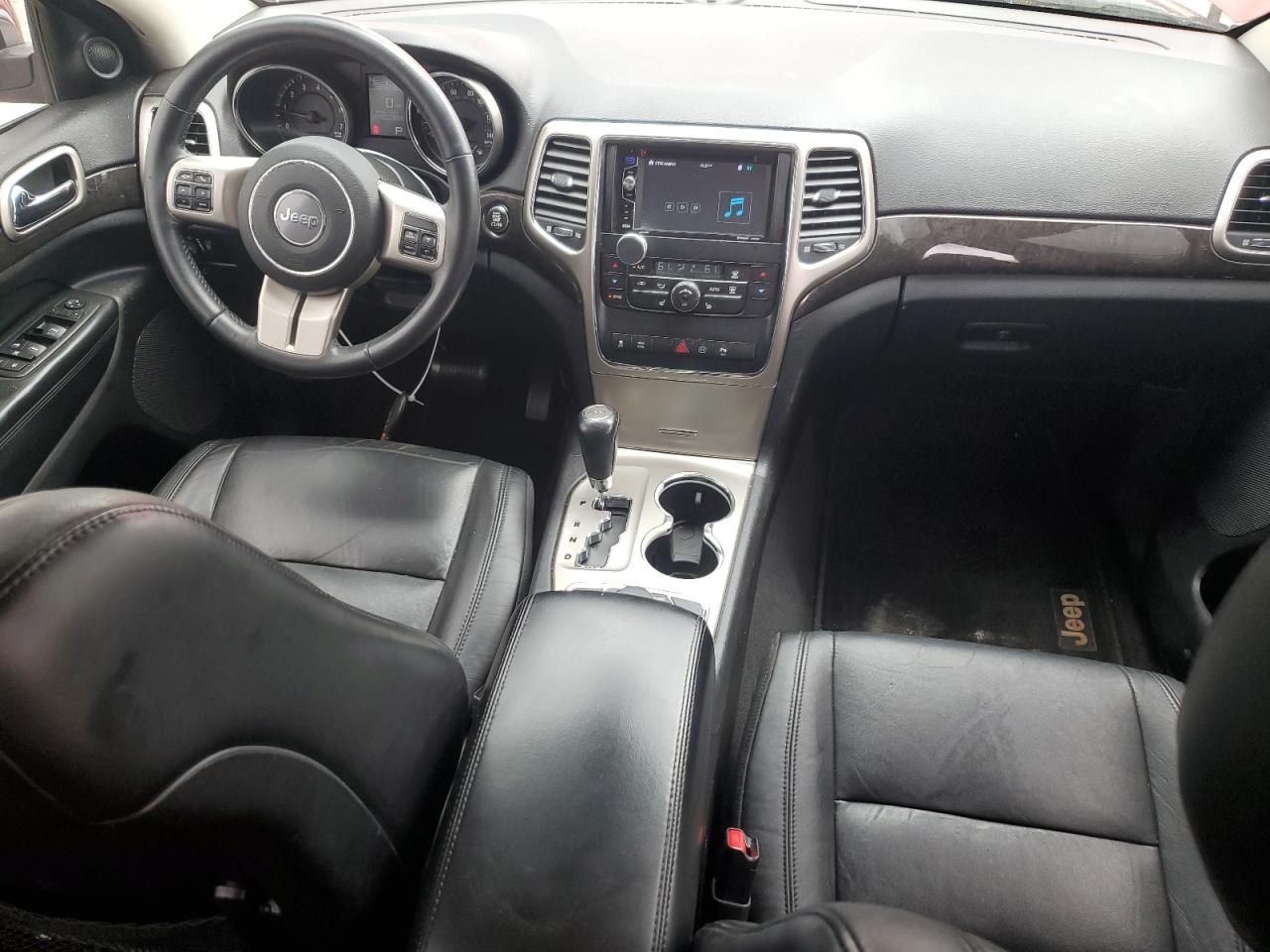 1J4RR4GT0BC627765 2011 Jeep Grand Cherokee Laredo