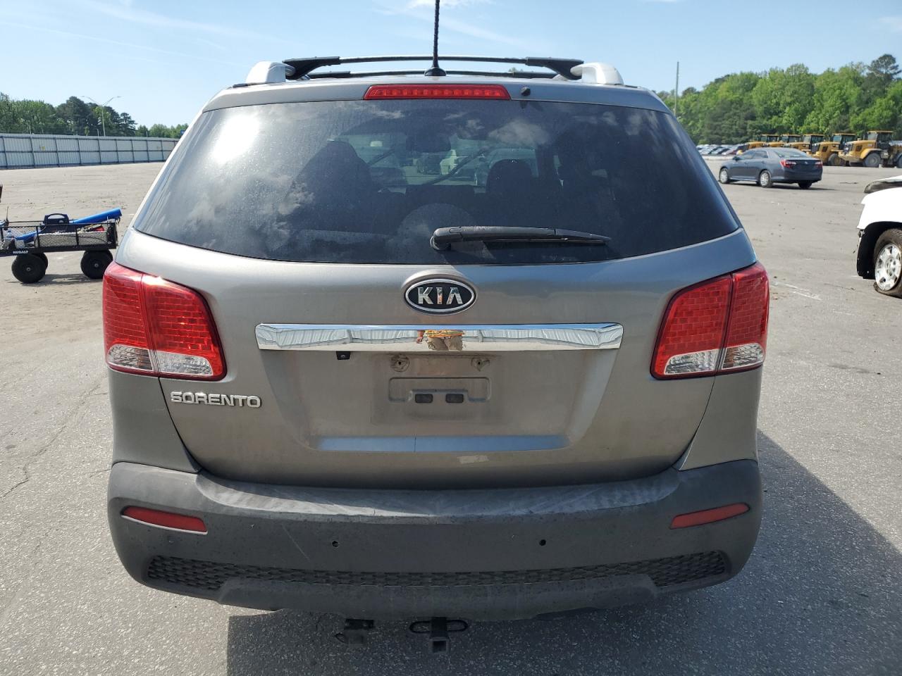 5XYKT3A62CG227077 2012 Kia Sorento Base