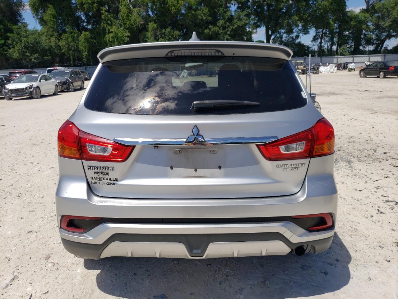 JA4AP3AUXJU014530 2018 Mitsubishi Outlander Sport Es