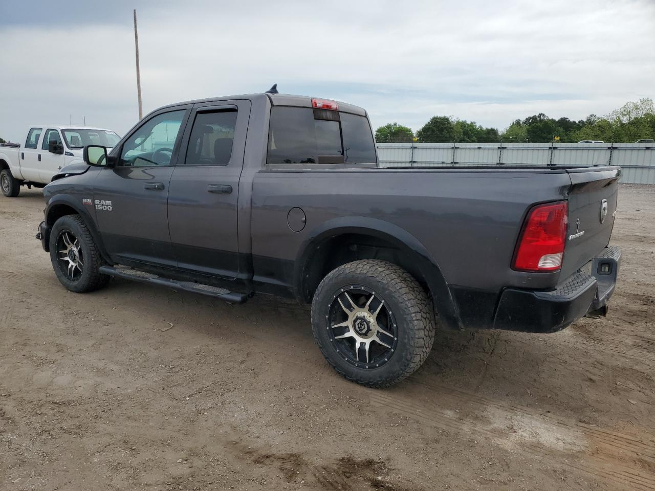 1C6RR7GT9ES362918 2014 Ram 1500 Slt