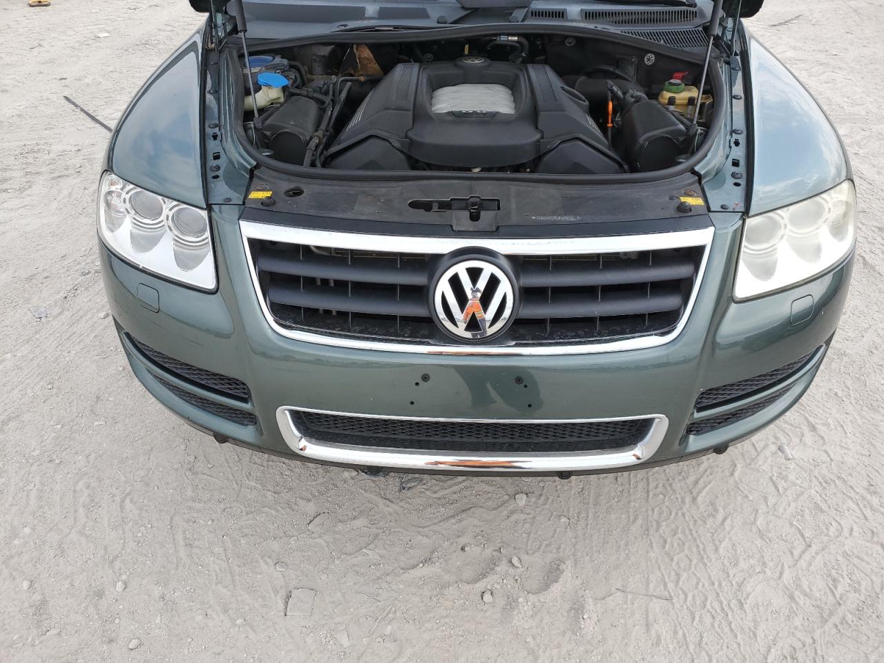 WVGMM77LX5D015177 2005 Volkswagen Touareg 4.2