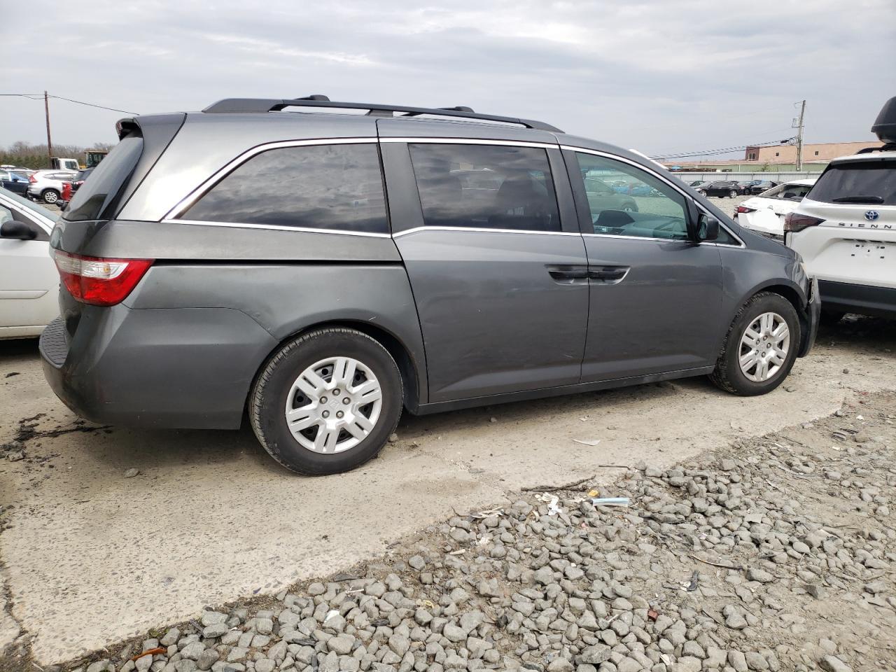 5FNRL5H22BB065177 2011 Honda Odyssey Lx