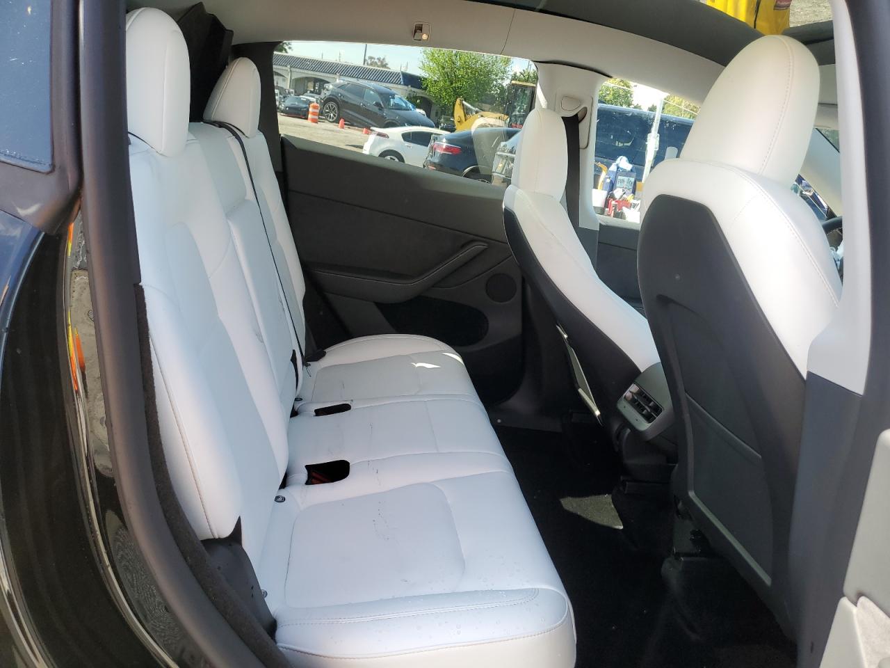 7SAYGDEE0PA119611 2023 Tesla Model Y