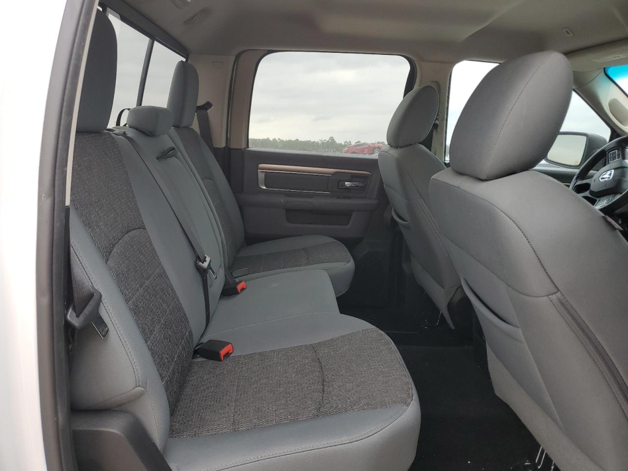 1C6RR6LT3HS550564 2017 Ram 1500 Slt