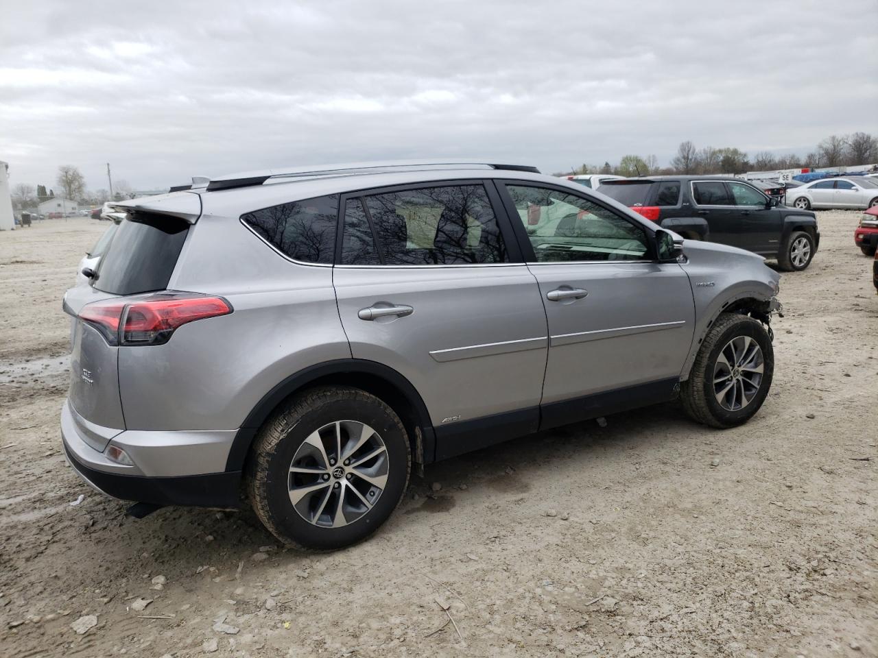 JTMRJREVXHD108966 2017 Toyota Rav4 Hv Le