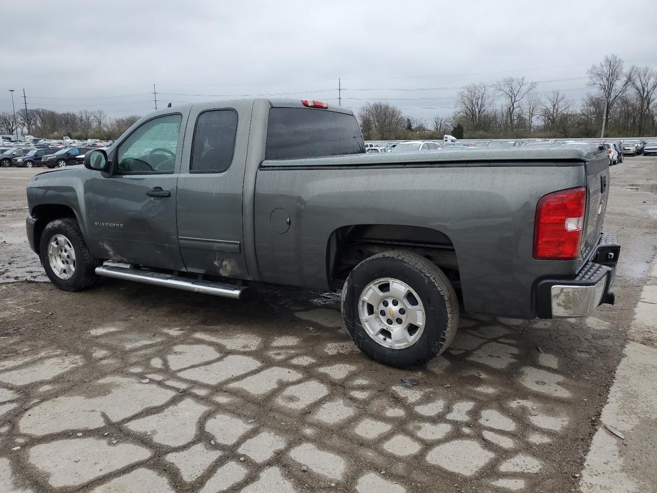 1GCRCSE09BZ330205 2011 Chevrolet Silverado C1500 Lt
