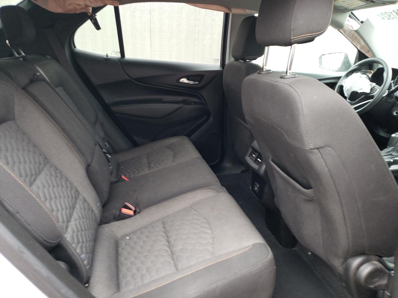 2GNAXUEV4K6253030 2019 Chevrolet Equinox Lt