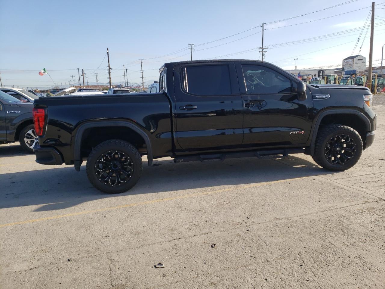 2021 GMC Sierra K1500 At4 vin: 1GTP9EED3MZ289891