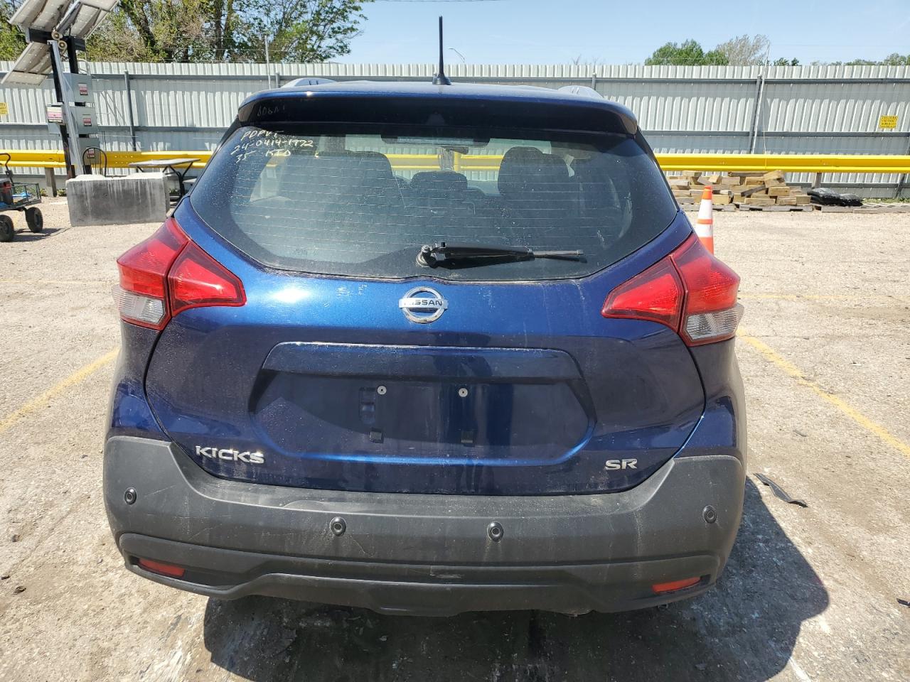 3N1CP5DV3LL487765 2020 Nissan Kicks Sr