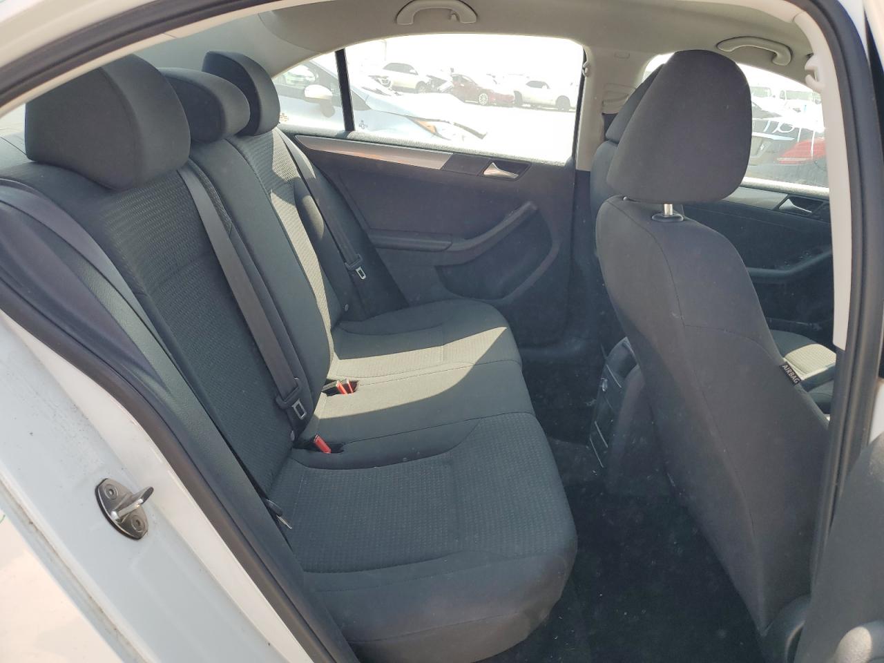 3VWD67AJ1GM262680 2016 Volkswagen Jetta Se