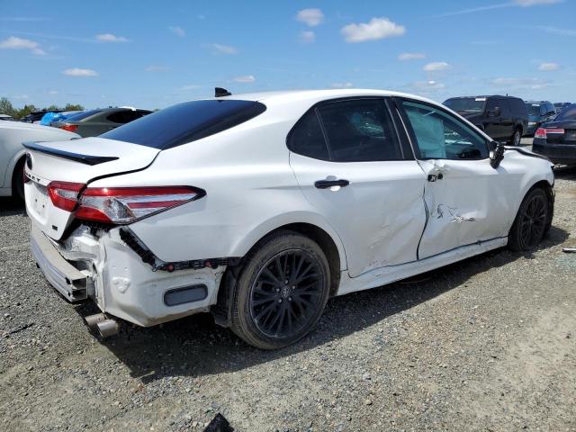 VIN 4T1G11AK9LU318841 2020 Toyota Camry, SE no.3