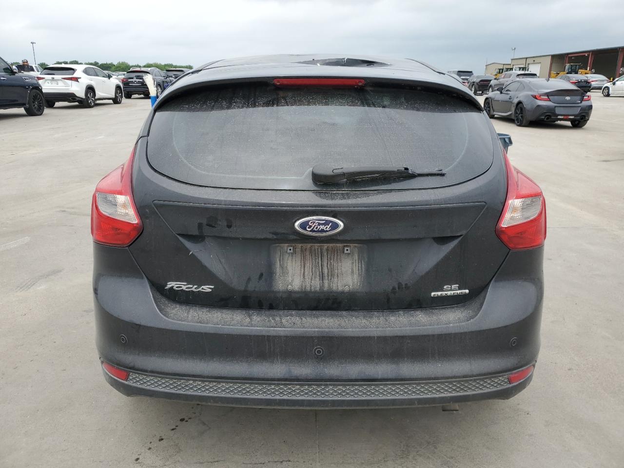 1FADP3K26EL451880 2014 Ford Focus Se