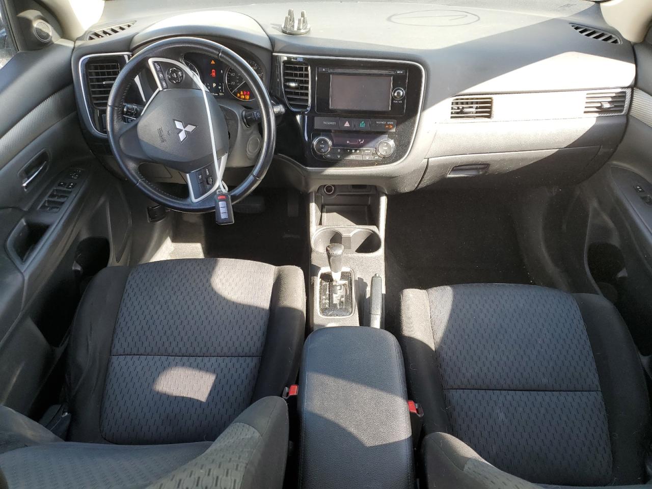 JA4AD3A32EZ007967 2014 Mitsubishi Outlander Se