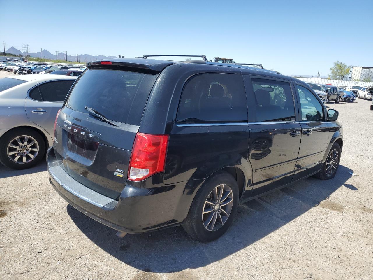 2017 Dodge Grand Caravan Sxt vin: 2C4RDGCG2HR596324