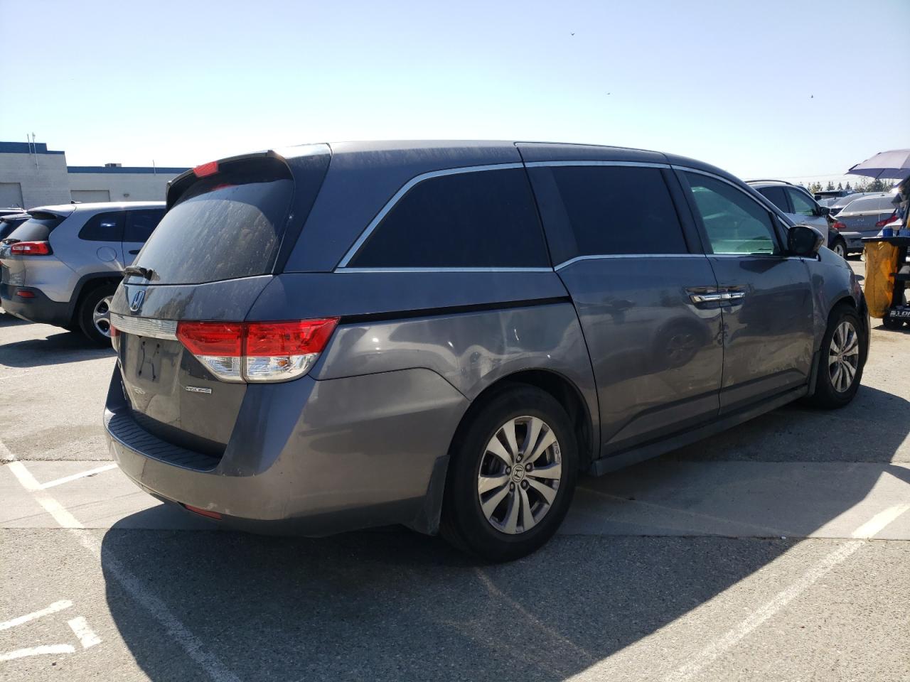 5FNRL5H37GB081066 2016 Honda Odyssey Se