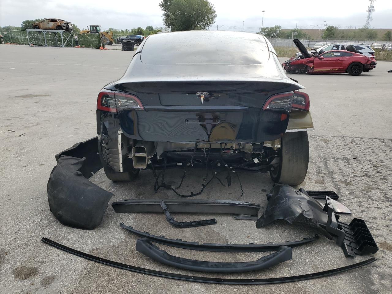 2023 Tesla Model 3 vin: 5YJ3E1EA8PF490138