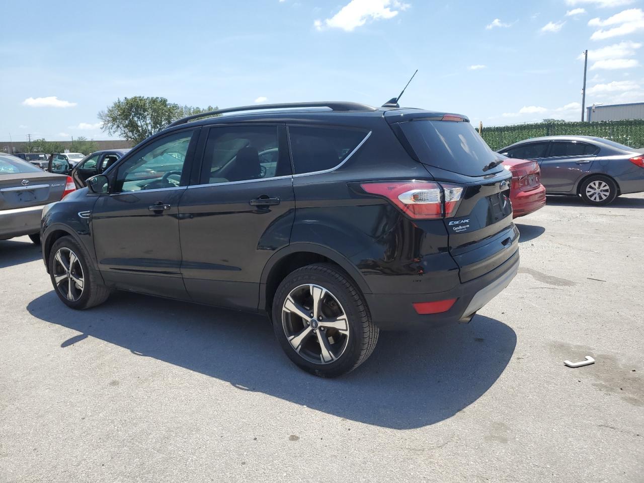 1FMCU0HD8JUD54587 2018 Ford Escape Sel