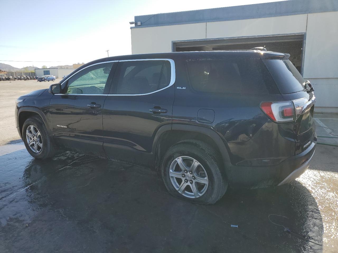 1GKKNKLA7HZ162925 2017 GMC Acadia Sle