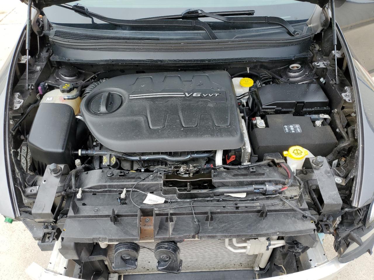 1C4PJLLX5JD561889 2018 Jeep Cherokee Latitude Plus