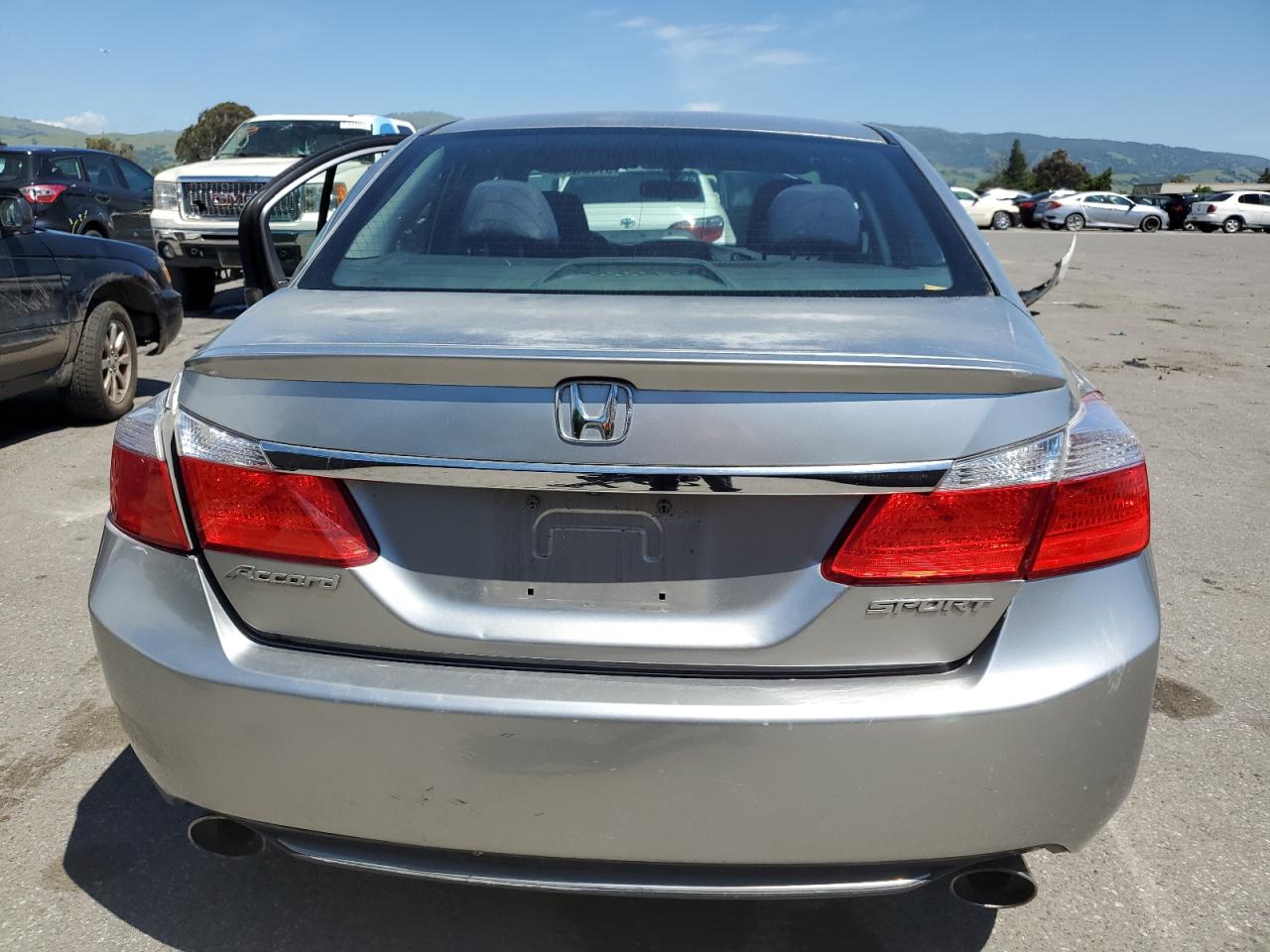 1HGCR2F54FA109017 2015 Honda Accord Sport