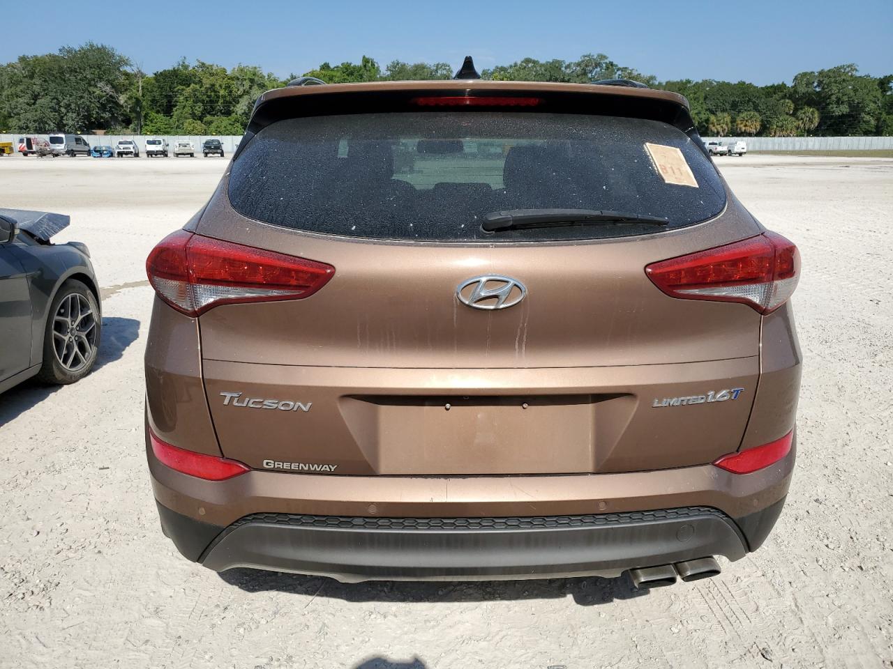 2016 Hyundai Tucson Limited vin: KM8J33A27GU124150