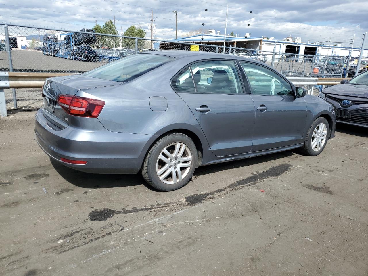 3VW2B7AJ2JM209089 2018 Volkswagen Jetta S