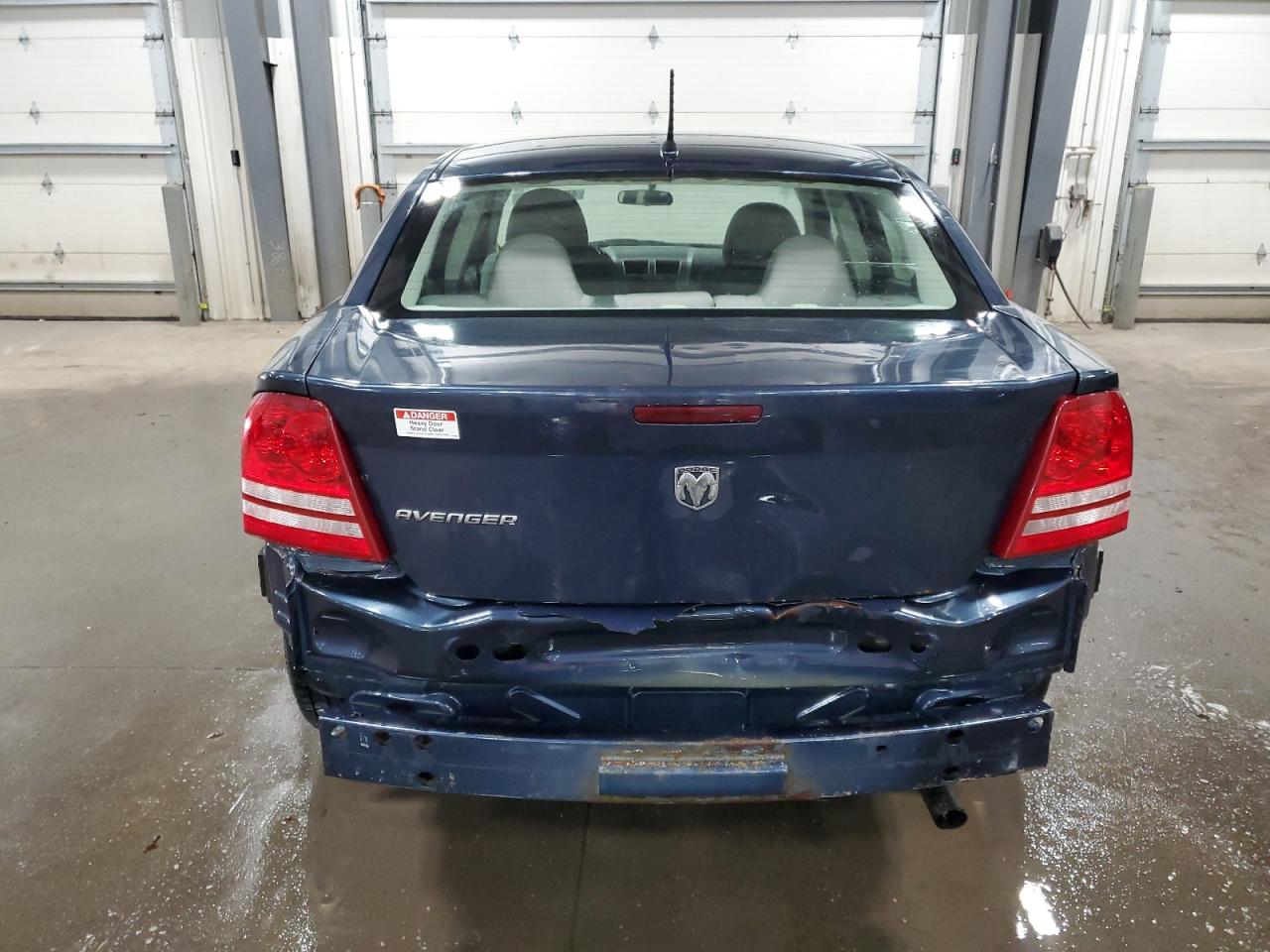 1B3LC46K28N585832 2008 Dodge Avenger Se