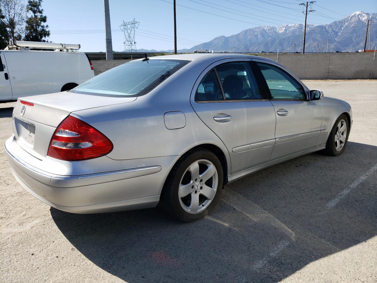 WDBUF56J56A819469 2006 Mercedes-Benz E 350