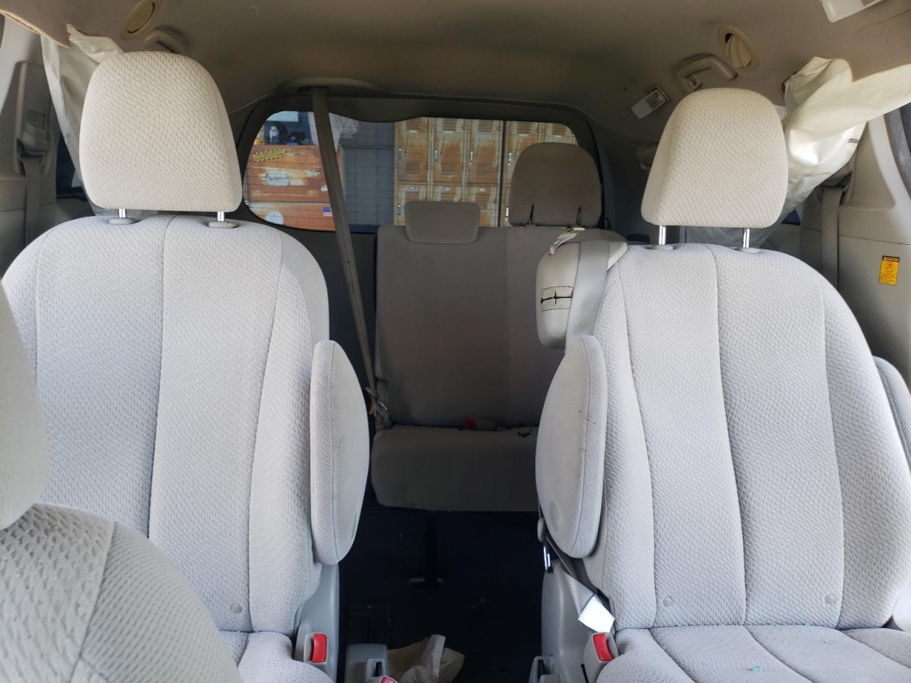 5TDKK3DCXBS099550 2011 Toyota Sienna Le