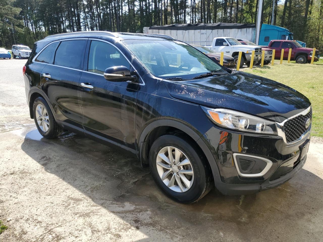 5XYPG4A35JG413537 2018 Kia Sorento Lx