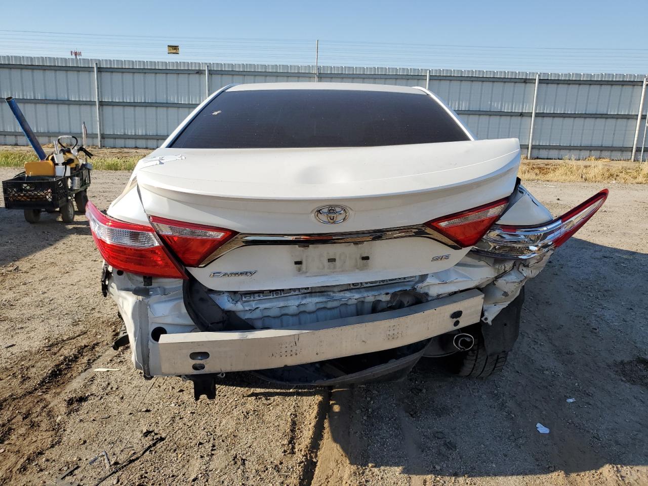 4T1BF1FK1GU174499 2016 Toyota Camry Le