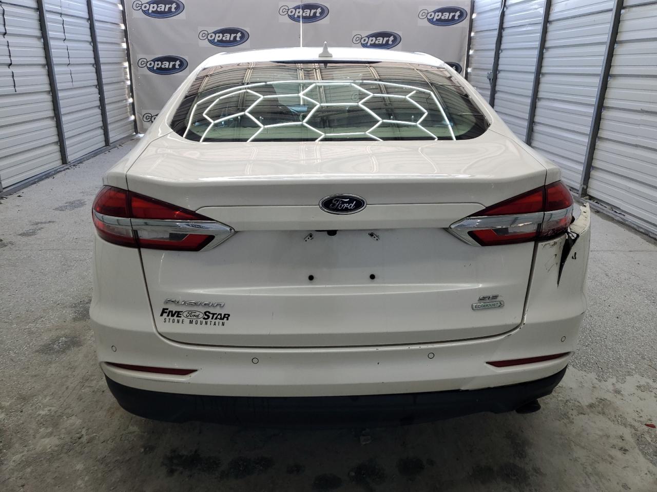 3FA6P0HD7KR159300 2019 Ford Fusion Se