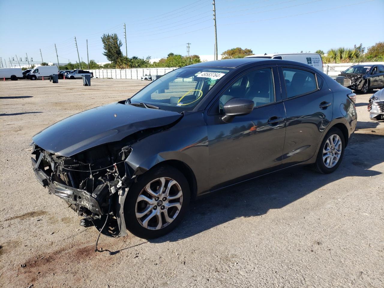 3MYDLBYV9HY171076 2017 Toyota Yaris Ia