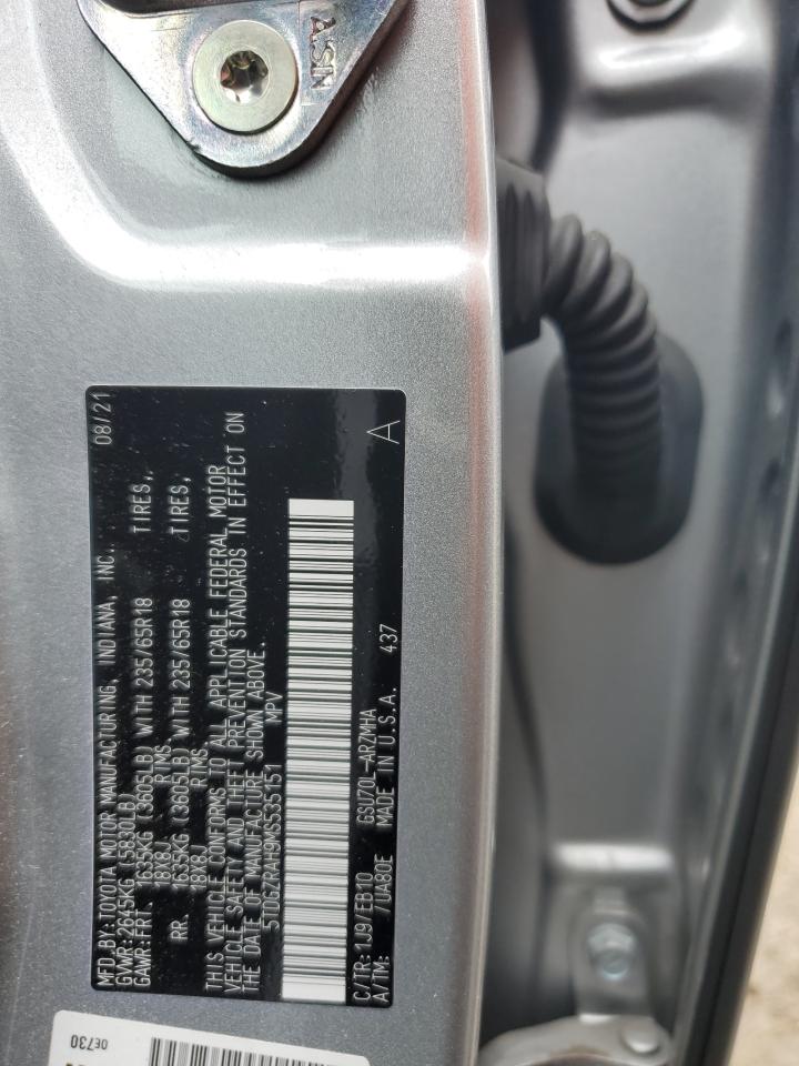 5TDGZRAH9MS535151 2021 Toyota Highlander Xle