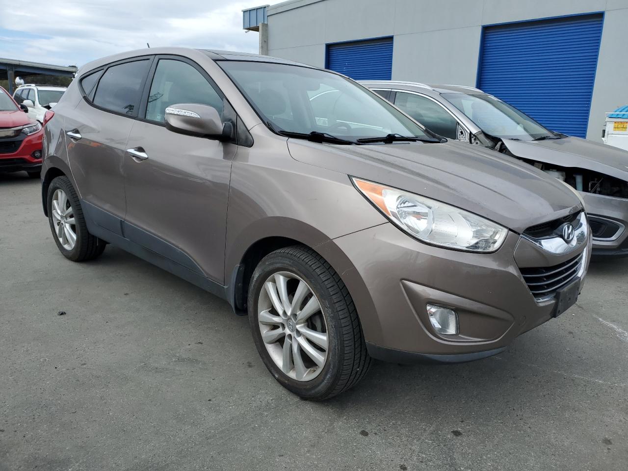 KM8JU3AC8BU224028 2011 Hyundai Tucson Gls