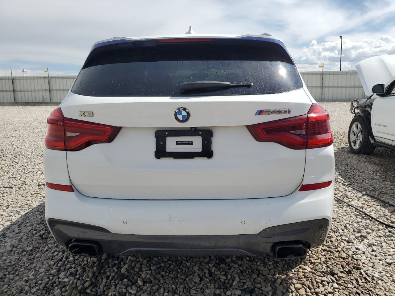 5UXTS3C5XJ0Y95464 2018 BMW X3 xDrivem40I