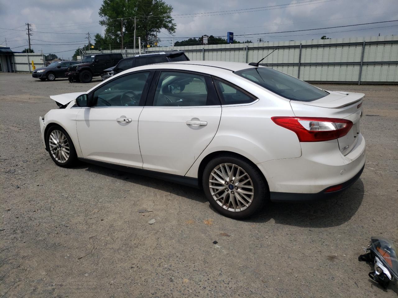 1FADP3J25EL345471 2014 Ford Focus Titanium