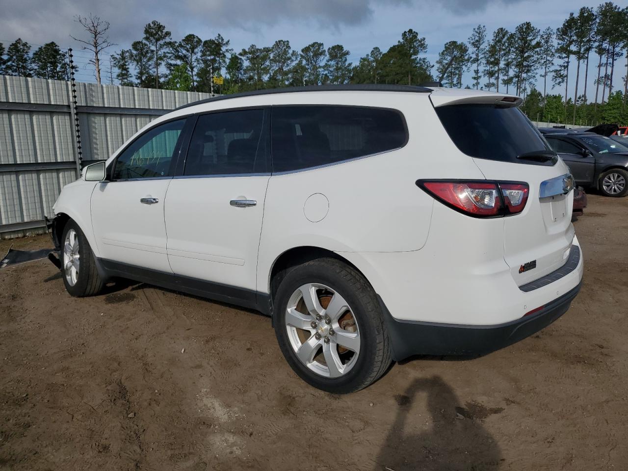 1GNKRGKD6GJ150102 2016 Chevrolet Traverse Lt