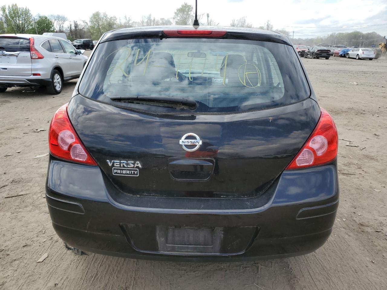 3N1BC1CP0BL381341 2011 Nissan Versa S