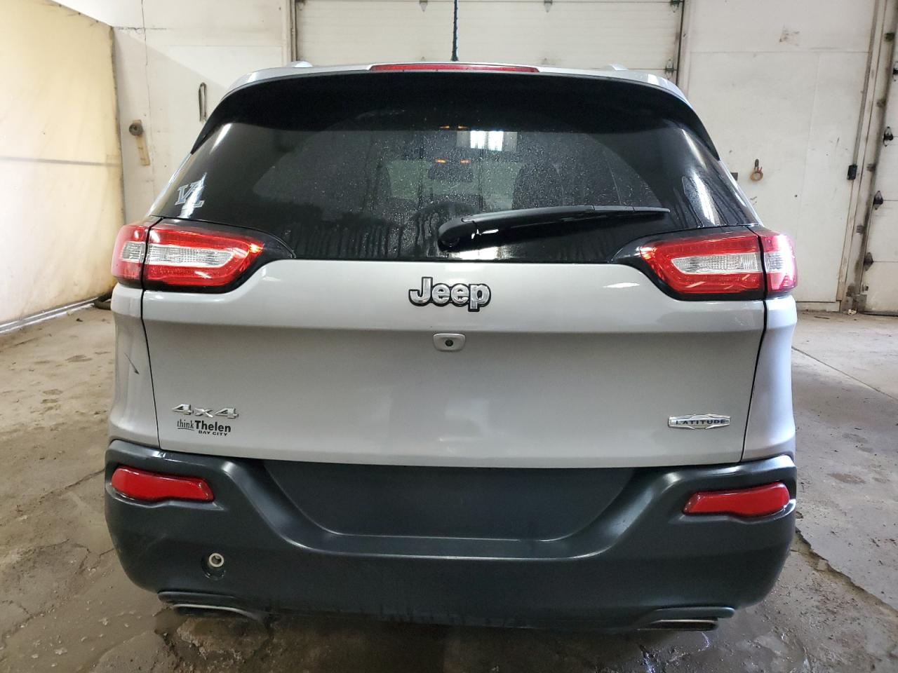 2016 Jeep Cherokee Latitude vin: 1C4PJMCS5GW334466