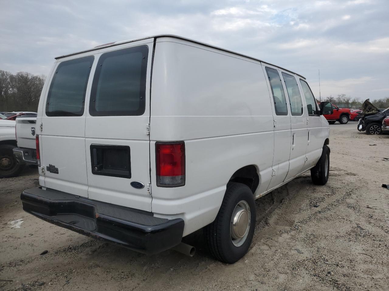 1FTSE34L21HA40132 2001 Ford Econoline E350 Super Duty Van