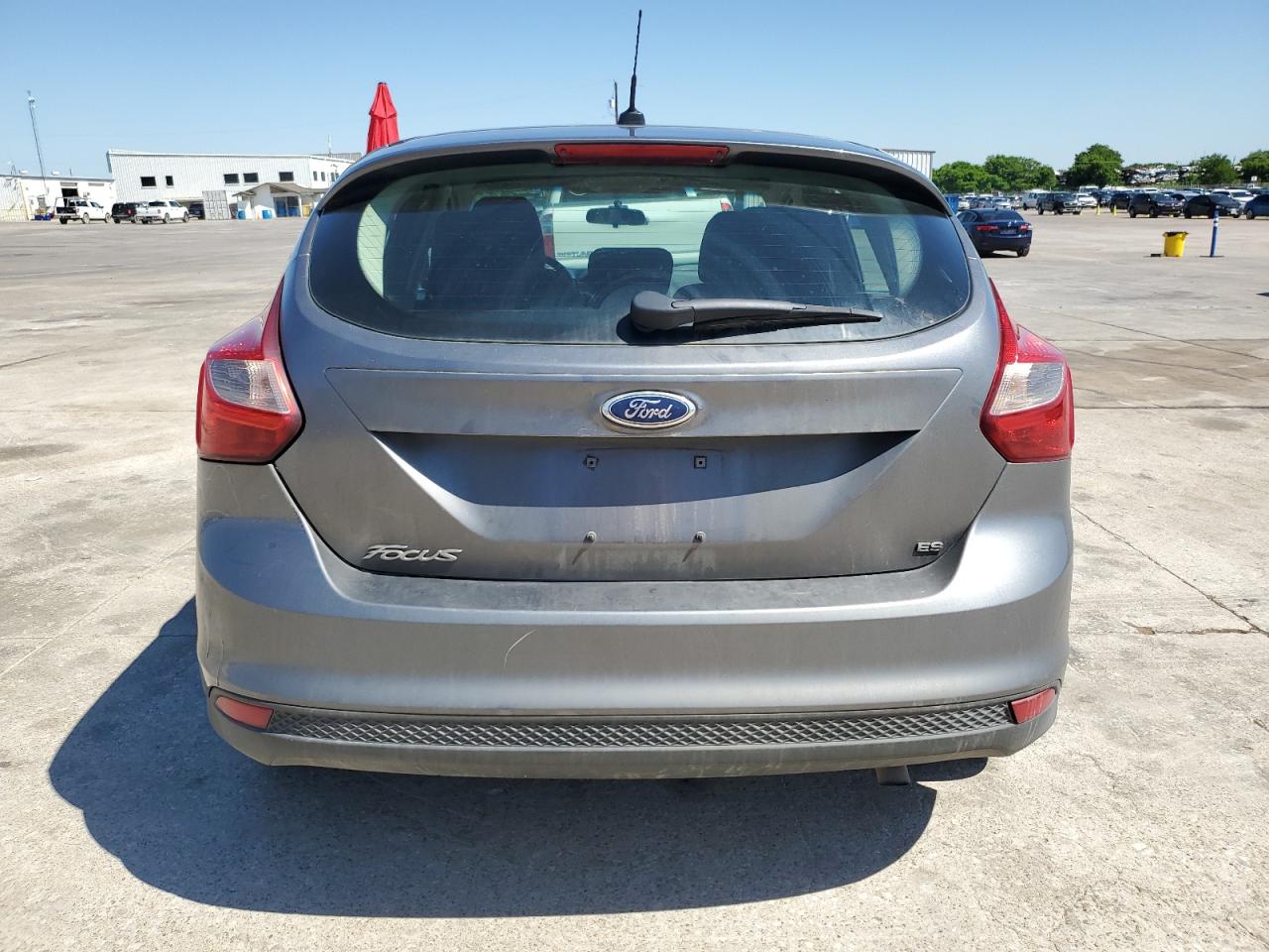 2013 Ford Focus Se vin: 1FADP3K22DL375590