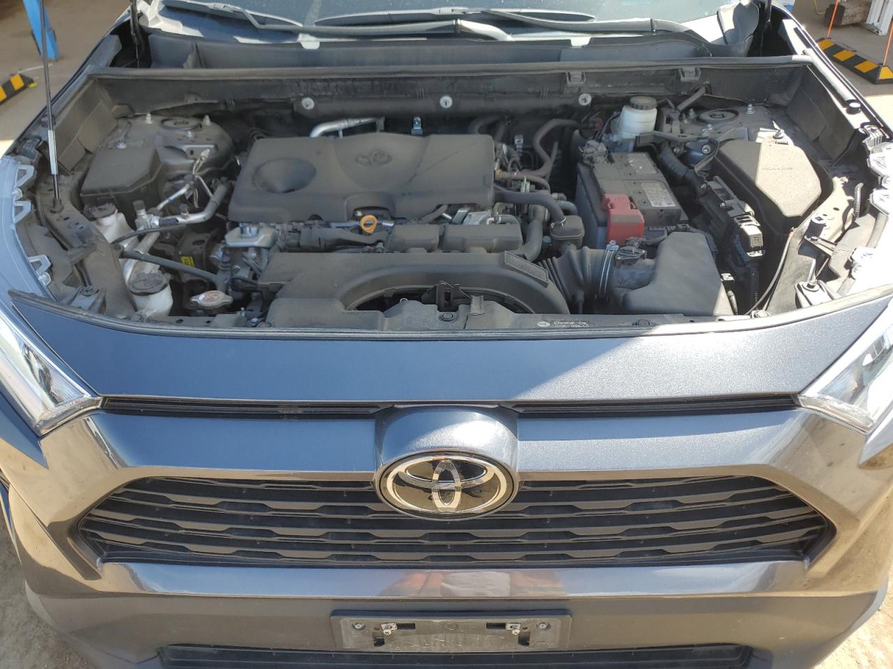 2T3P1RFV8MC213462 2021 Toyota Rav4 Xle