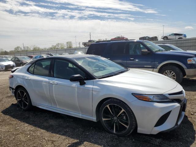 VIN 4T1B61HK7KU174559 2019 Toyota Camry, Xse no.4