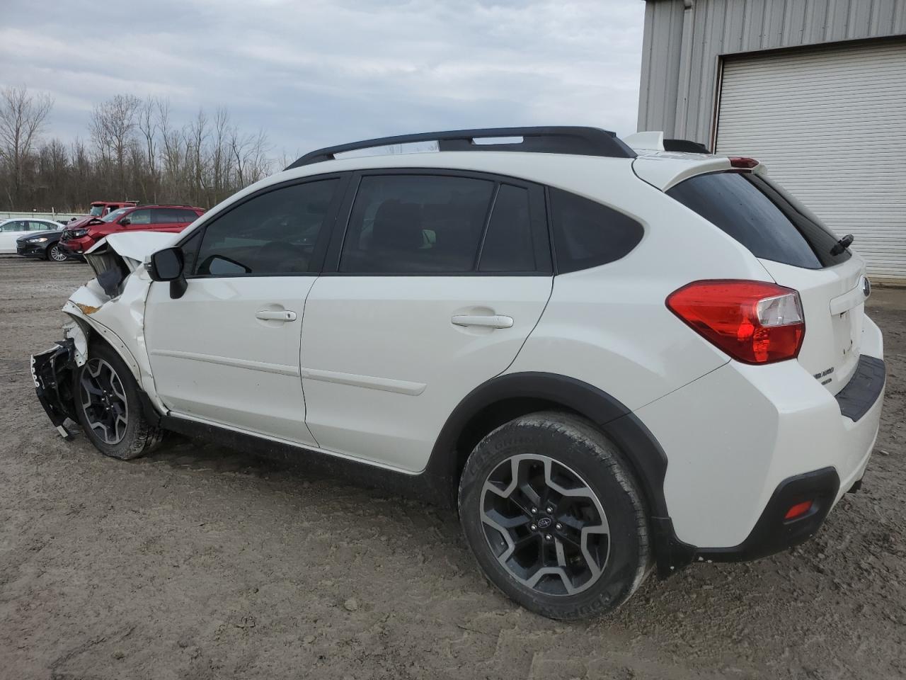 2017 Subaru Crosstrek Limited vin: JF2GPAKC9H8215561