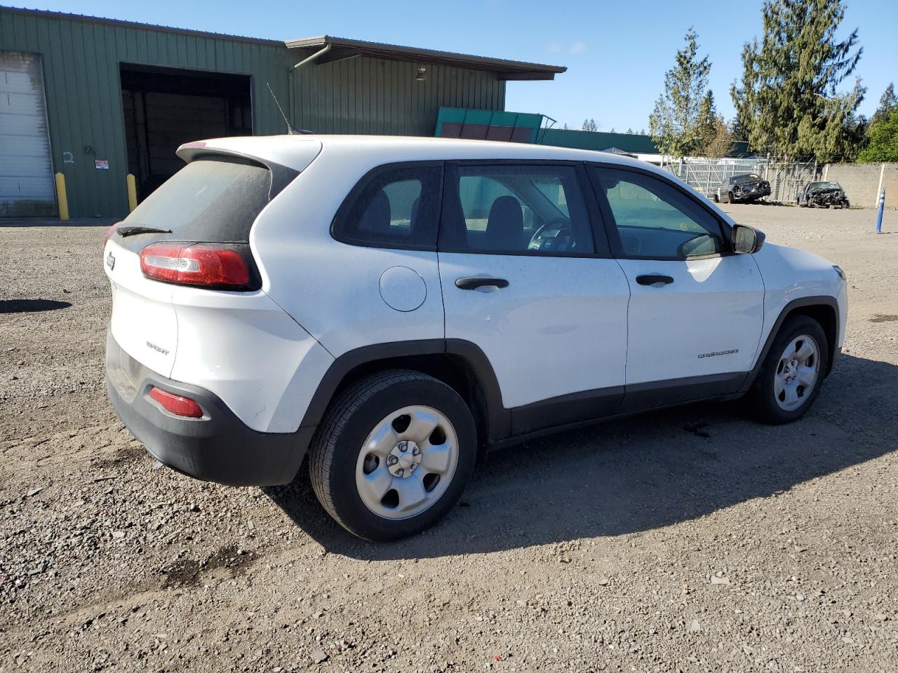 1C4PJLAB4FW670136 2015 Jeep Cherokee Sport